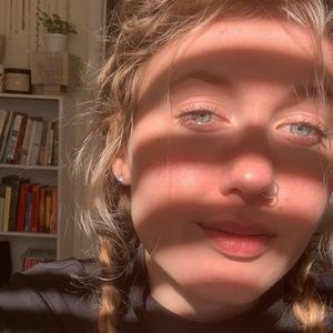 Meet your Posher, Alyssa